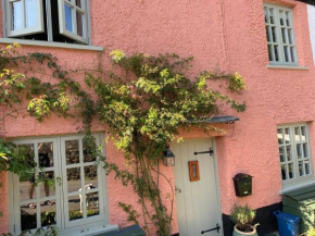 Sausage Cottage in Oakford Village 4 Bed Garden Local Pub